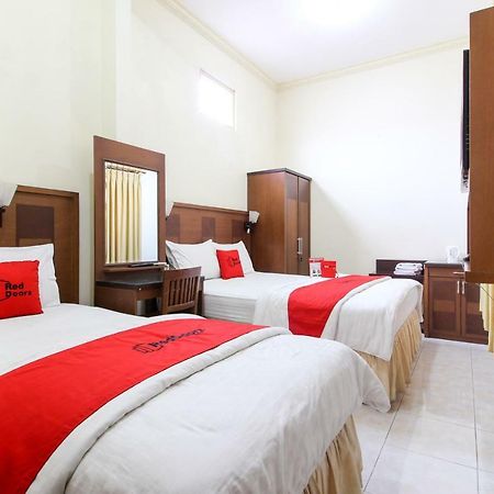 יוגיאקרטה Reddoorz Plus @ Tegal Panggung מראה חיצוני תמונה