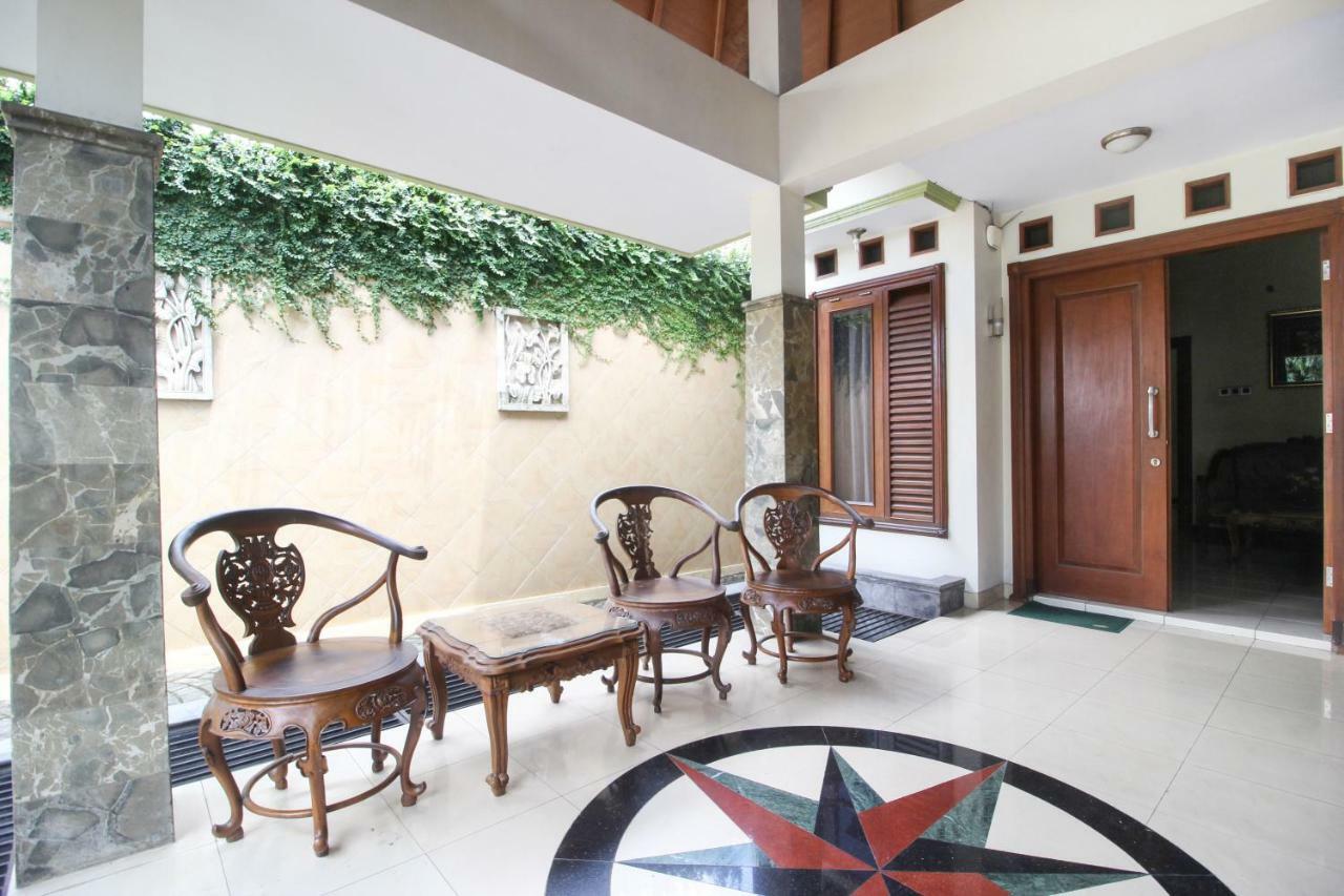 יוגיאקרטה Reddoorz Plus @ Tegal Panggung מראה חיצוני תמונה