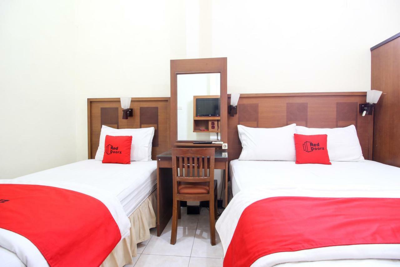 יוגיאקרטה Reddoorz Plus @ Tegal Panggung מראה חיצוני תמונה