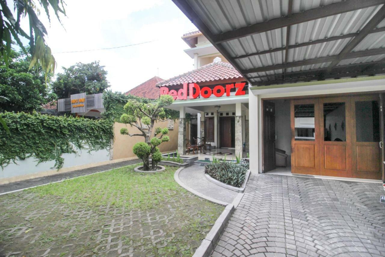 יוגיאקרטה Reddoorz Plus @ Tegal Panggung מראה חיצוני תמונה