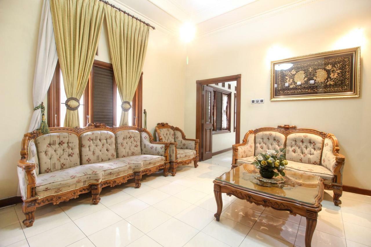 יוגיאקרטה Reddoorz Plus @ Tegal Panggung מראה חיצוני תמונה
